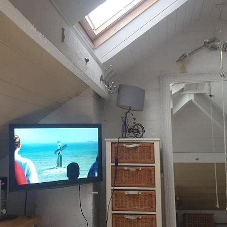 Le Studio Attic , Fridge Tv Microwave, 체스터 외부 사진